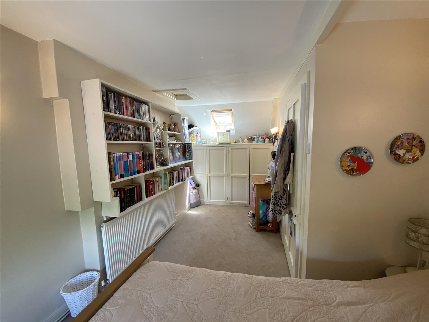 ANOTHER ROOM ASPECT